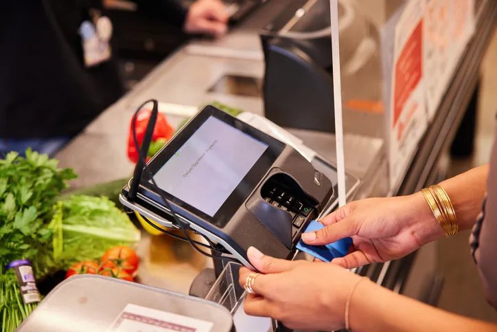 Growing Credit Card Debt Among Americans Due to Rising Food Prices
